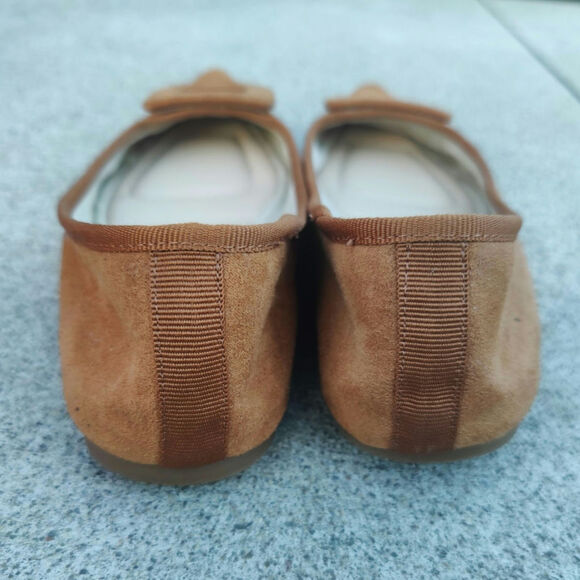 y2k Tan tahari Pointed toe Flats sz 7.5 - Picture 5 of 7